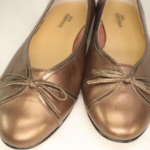 Ros Hommerson Copper Low Heel Shoes w/ bow Womens Size 8W
